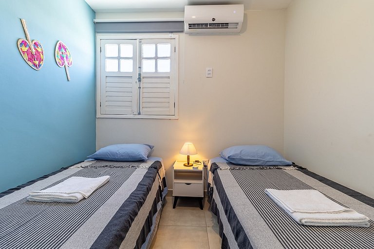 Aconchego 2 Quartos: 300m da Praia e Comércio Próx
