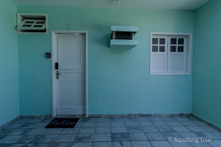 Pertinho do Mar a 300m, 1 Quarto, Comércio Próximo