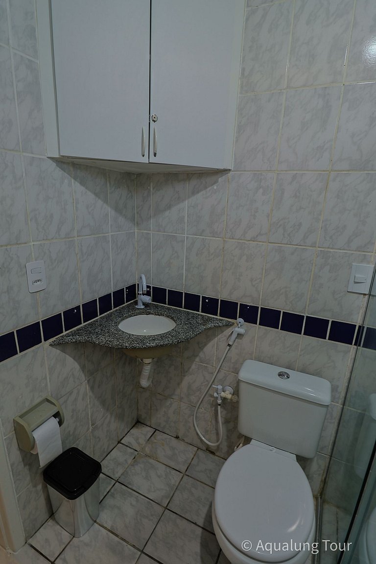 Pertinho do Mar a 300m, 1 Quarto, Comércio Próximo