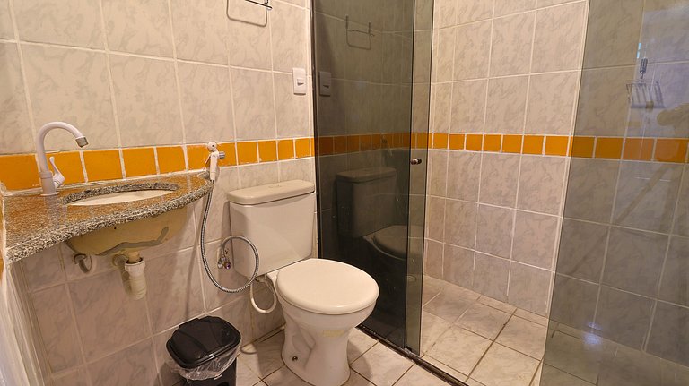 Cheira Mar a 300m, 1 Quarto, Comércio Próximo