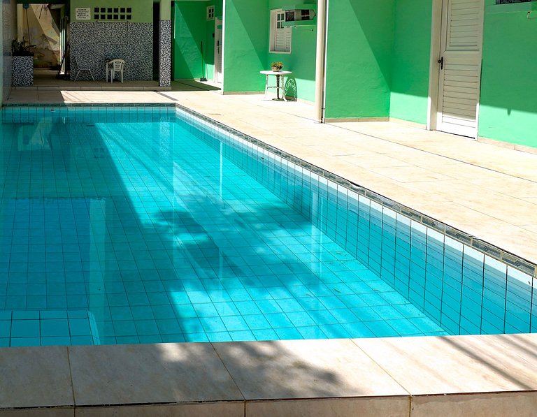 Pertinho do Mar a 300m, 1 Quarto, Comércio Próximo