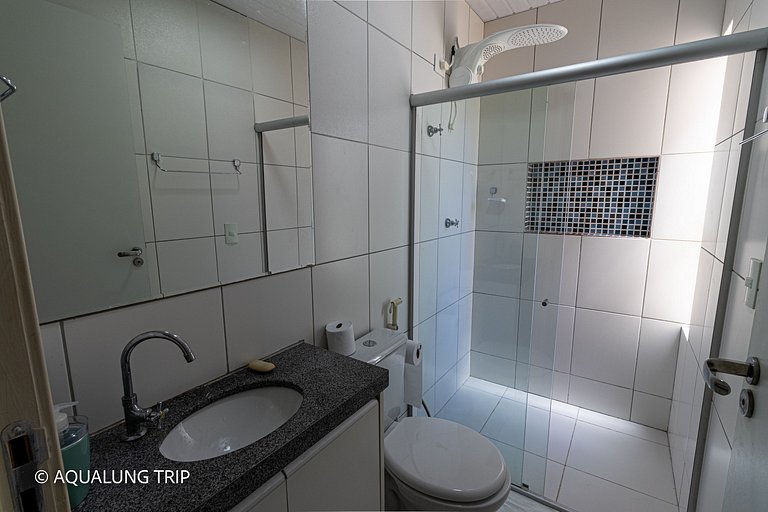 Casa em condomínio 2 quartos com piscina