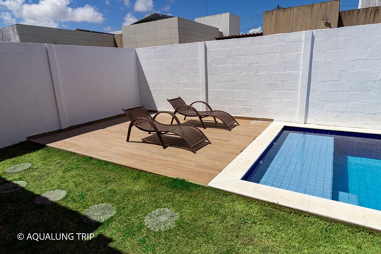 Casa em condomínio 2 quartos com piscina