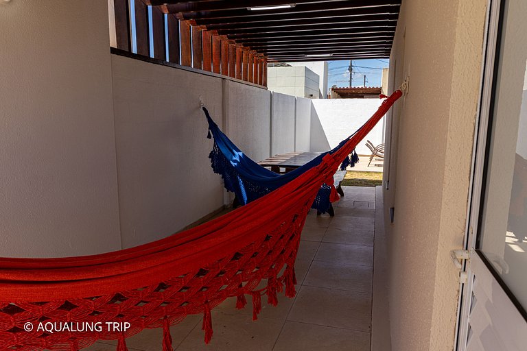 Casa em condomínio 2 quartos com piscina