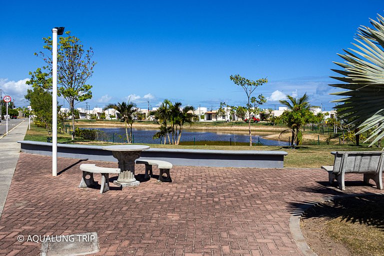 Casa em condomínio 2 quartos com piscina